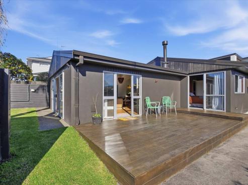 18B Levers Road, Matua