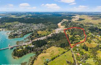266 Duck Creek Road, Stillwater