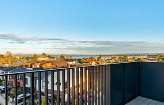 301/2 Rauroa Lane, Hobsonville