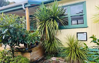 FOR SALE Pickled Parrot Backpackers Hostel, Paihia