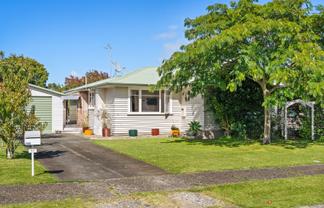 11 Byron Street , Gisborne