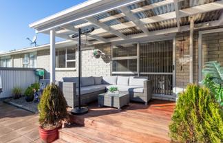 5A Fremont Grove, Totara Park