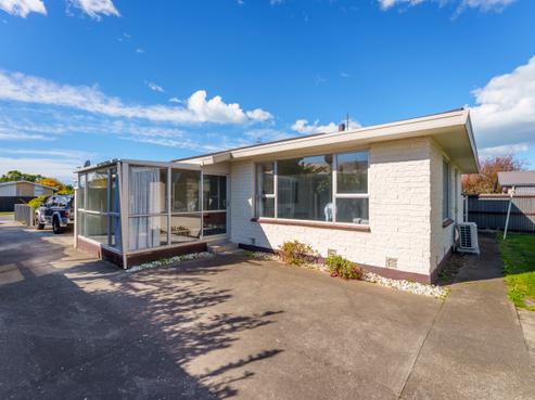 2/12 Bayswater Crescent, Bromley