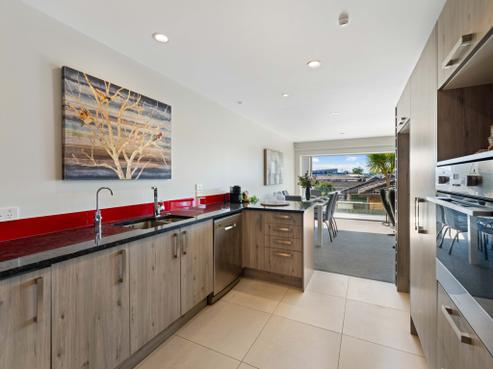 2/23 Wellington Street, Papakura