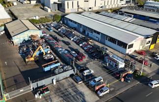 1,138 sqm secure car yard