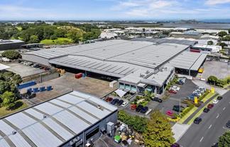 14,900sqm Warehouse + Corporate HQ
