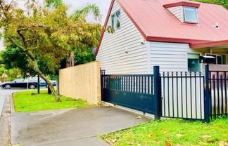 2 Caspian Close, New Lynn