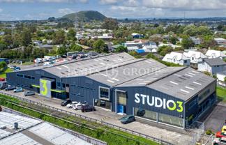 VERSATILE OFFICE ACCOMMODATION FROM 600–1,114M²