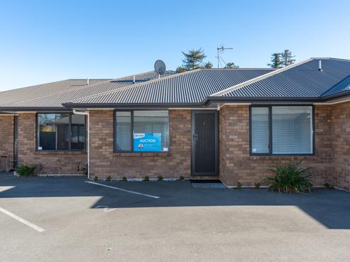 2/240 Old Farm Road, Hillcrest
