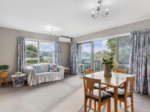 2/74 Dominion Park Street, Johnsonville