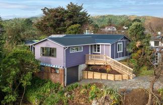 36 Renown Road, RAUMATI SOUTH