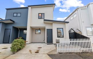 100 Bellbird Street, Papakura