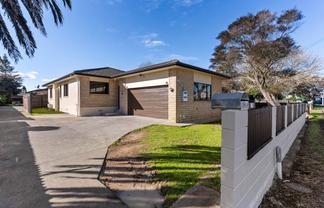 196 Robertson Road, Mangere East