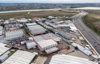 Large-scale Avondale industrial facility