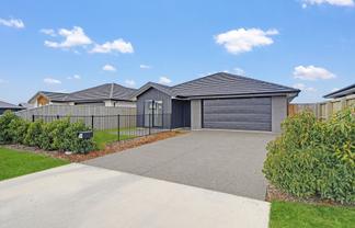 38 Crossley Avenue, Woodend