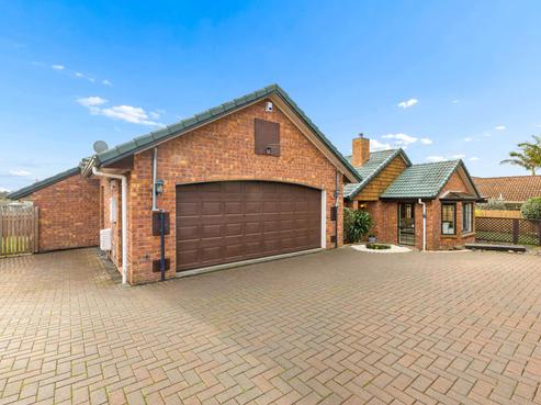 22 Castlehill Court, Wattle Downs