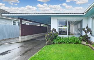 4/902 Clive Street, Akina