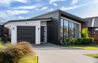 78 Maurice Kelly Road, Milldale