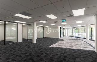 GRAFTON OFFICE WITH AMPLE ROOMS