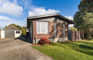 39 Robinson Crescent, Westbrook