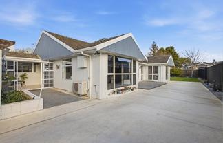 24 Ashbourne Street, Burnside