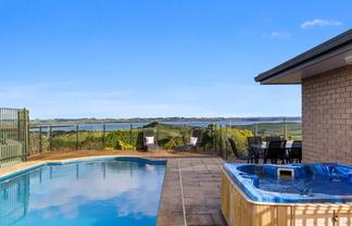 215 Oyster Point Road, Kaukapakapa