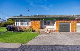 1/4 Russell Road, Manurewa