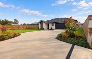 6 Cherry Tree Place, Southbridge