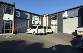 Modern 142m2 High Stud Tilt Slab | East Tamaki