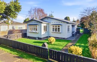 17 Hutchison Crescent, Durie Hill