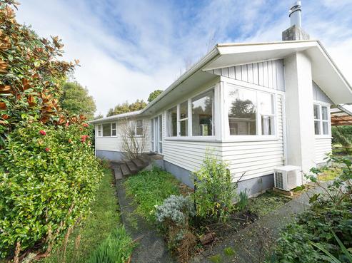 87 Valley Road, Hikurangi
