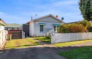 17 Milmoe Street, Hawera