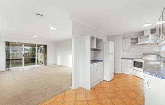 62A Pemberton Crescent, Greerton