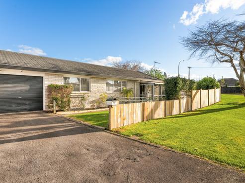 62A Pemberton Crescent, Greerton