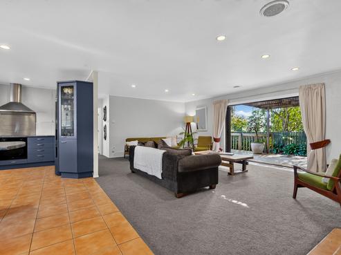 101B Beach Road, Pahurehure