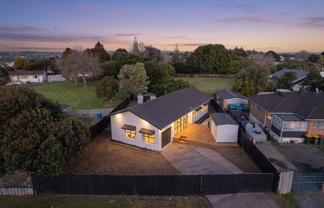 7 Damian Way, Weymouth