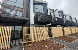 10/333 Lincoln Road, Addington