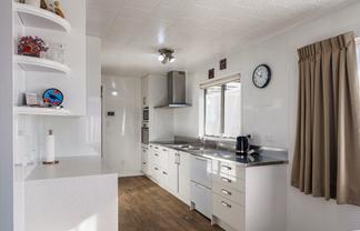 38 Arthur Hobson Avenue, Pirimai