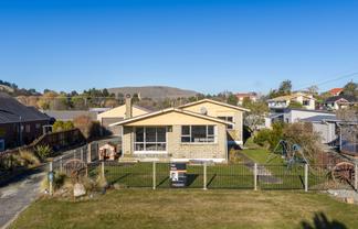 16 Burraness Street, PALMERSTON