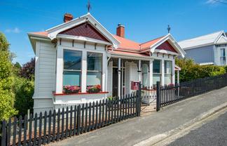 5 Mosgiel Street, Mornington