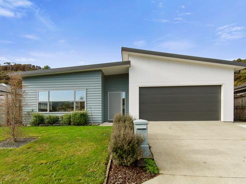 7 Barry Groucott Grove, Wainuiomata