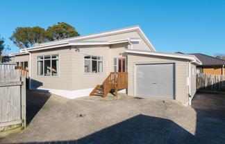 6B Warrington Grove, Newlands