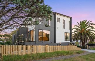 2/33 Elizabeth Drive, West Harbour
