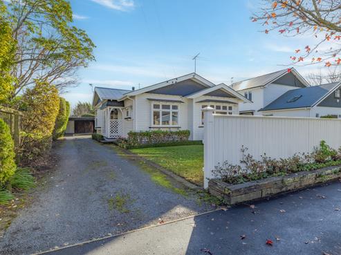 79 Tomes Road, Saint Albans