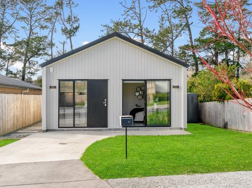 35 Rongomai Street, Helensville