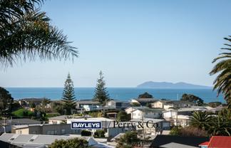 65 Beach Road, Waihi Beach