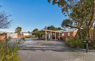 6A-B Munro Place, Carters Beach