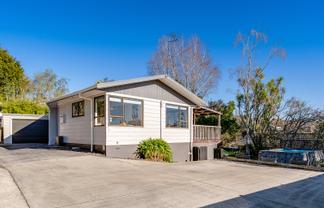 15 Amanda Avenue, Dinsdale