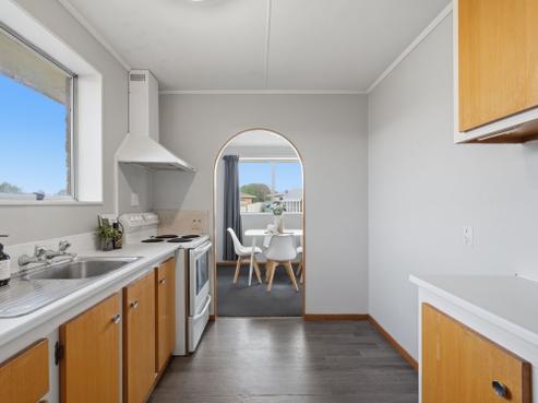 32 Ottrey Street, Clifton