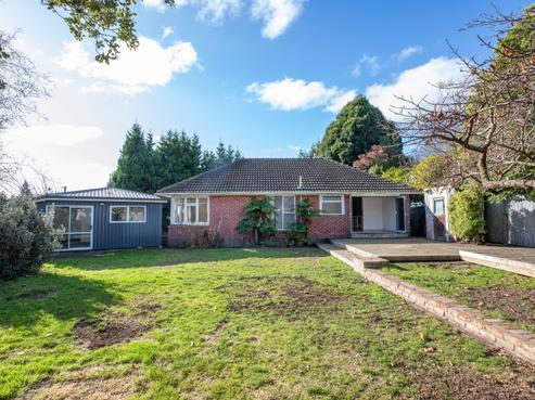 79 Racecourse Road, Sockburn